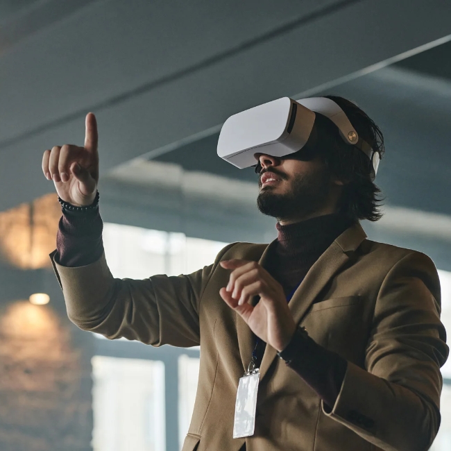 Clooned-web-based-virtual-reality-VR-Marketing